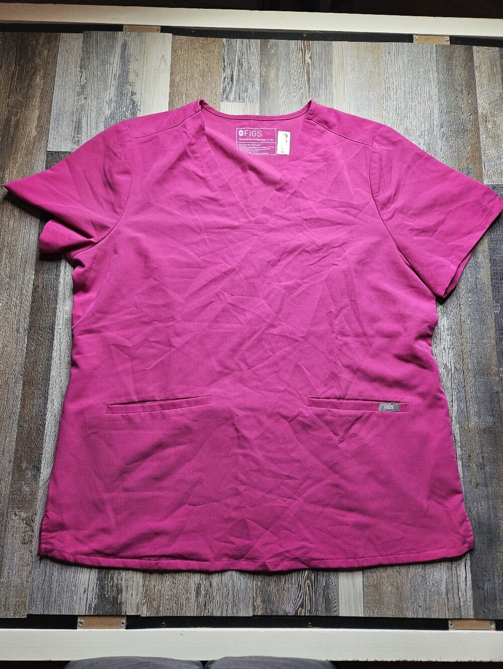 FIGS Scrubs Casma Three Pocket Top Women's XL Rapid Response Pink - Picture 2 of 6